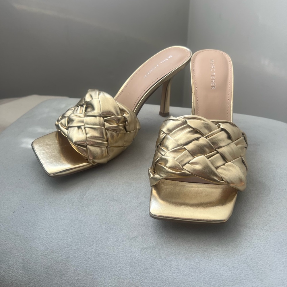NWOT Marc Fisher Gold Sandal Heel